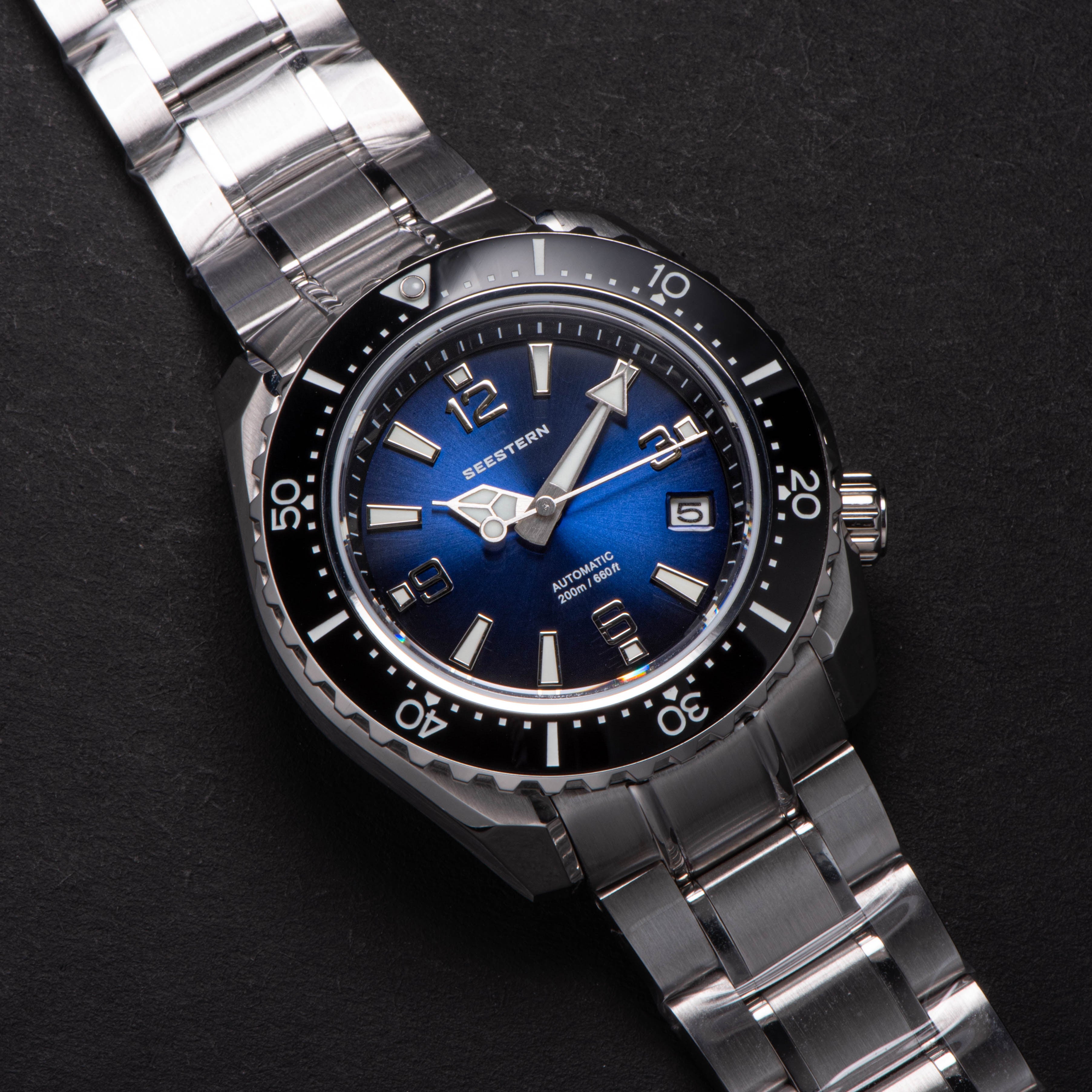 Seiko diver best sale with ceramic bezel